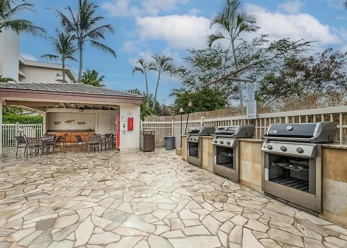 Luxury Condo At Kameole Beach T106